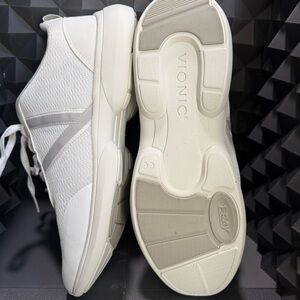 New Vionic Women's White Sneakers